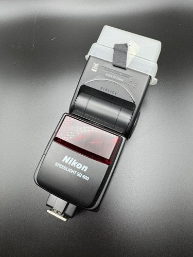 Nikon 600 speedlight flash - nikon,